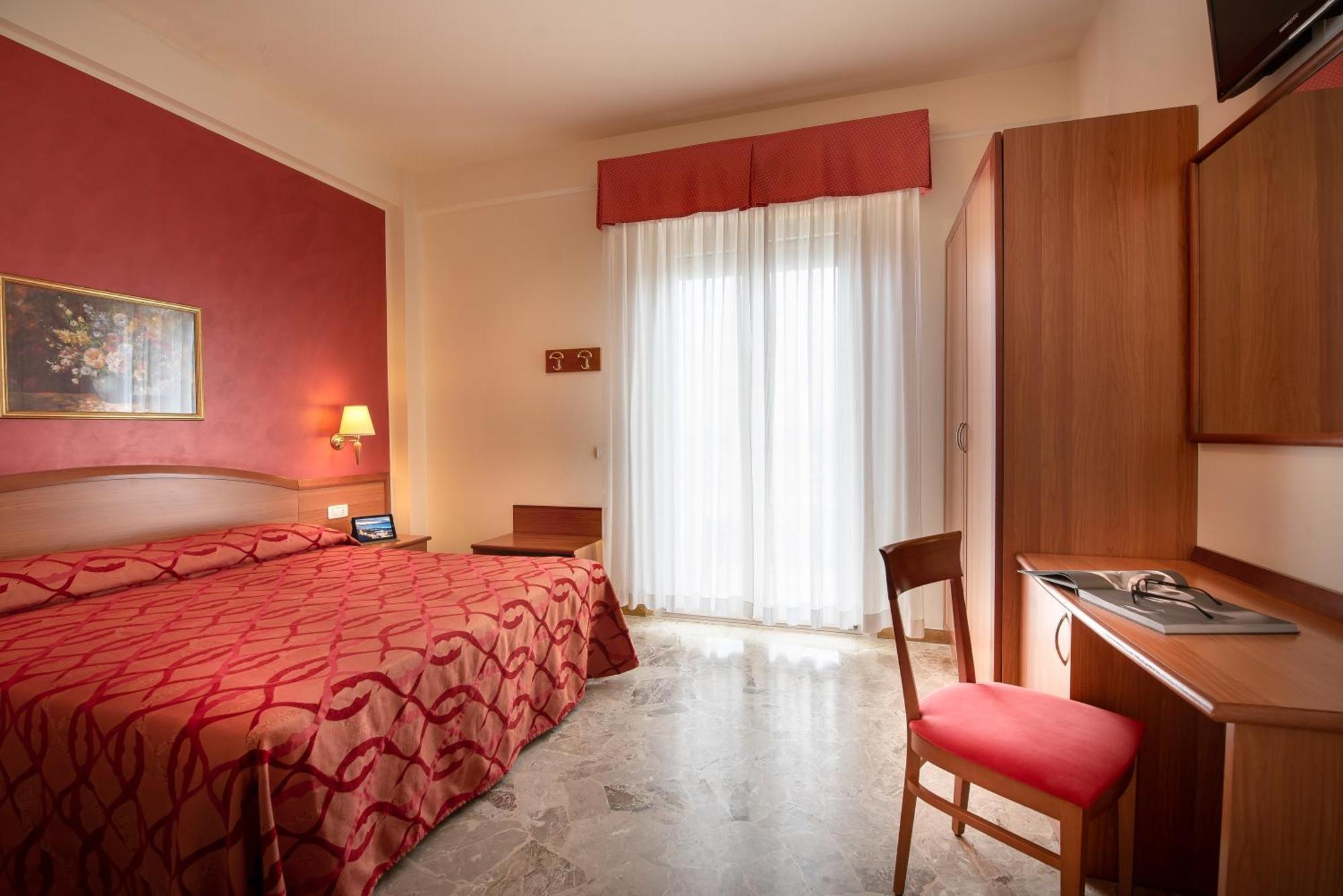 Hotel Tiffany Rimini Eksteriør bilde