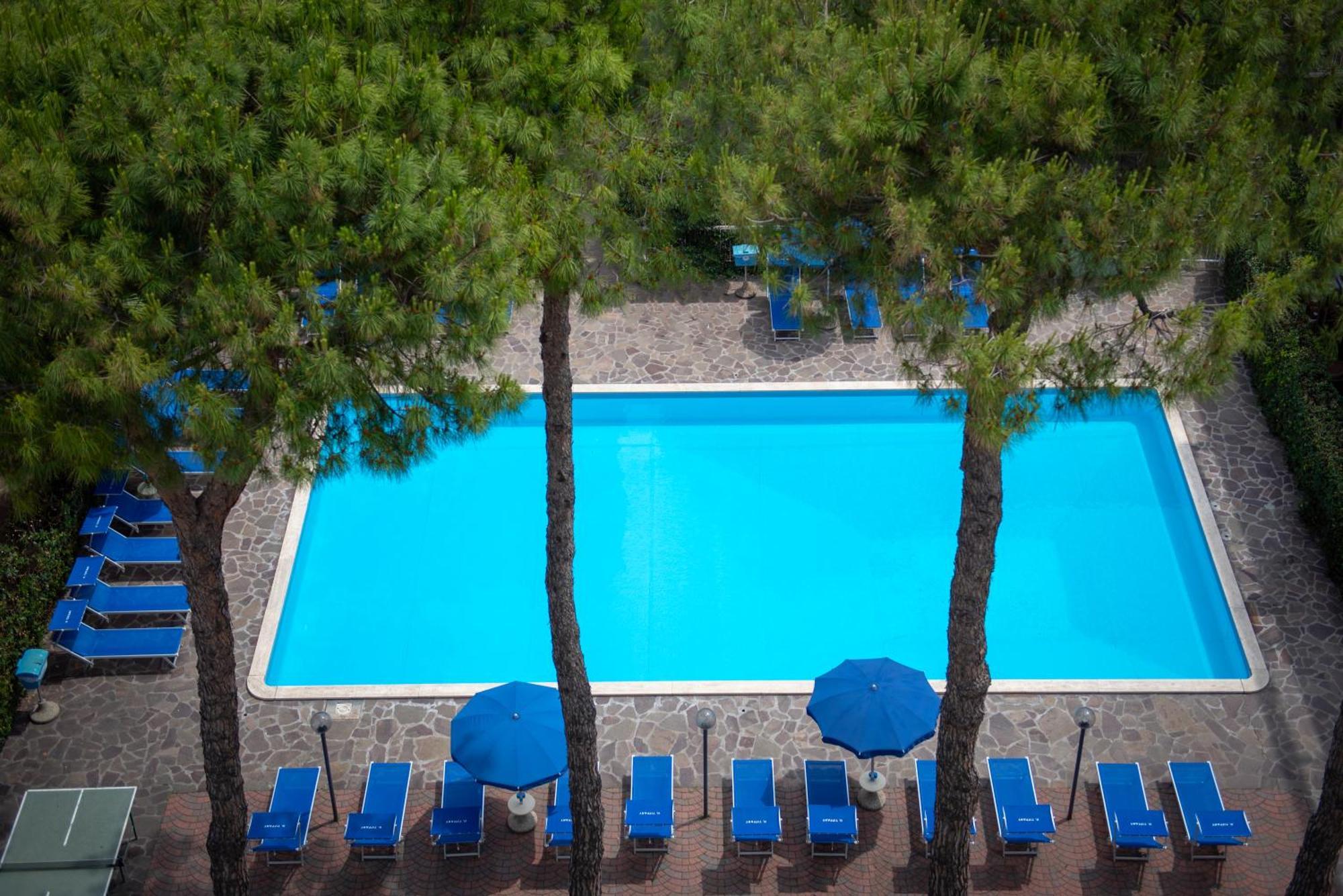 Hotel Tiffany Rimini Eksteriør bilde