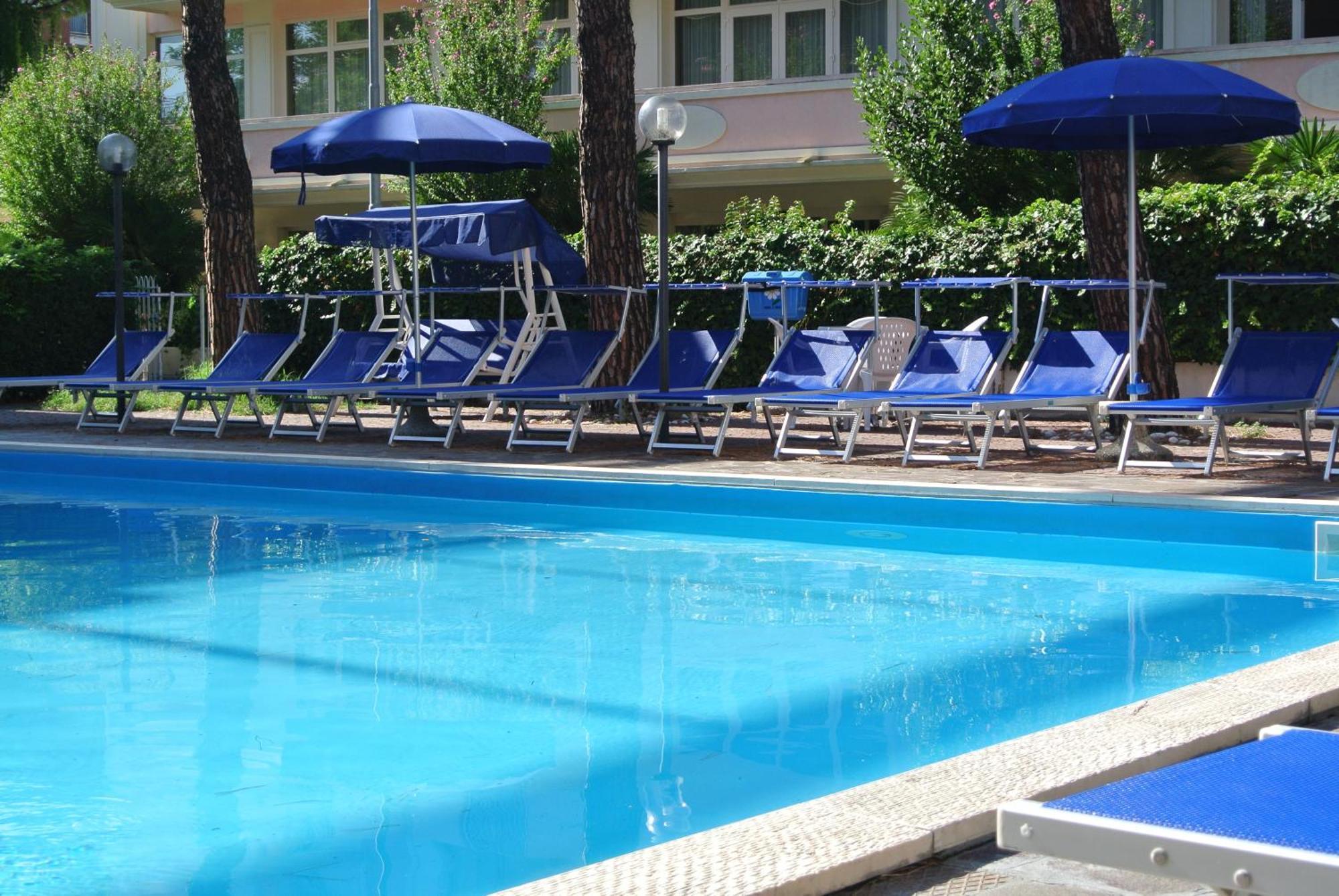 Hotel Tiffany Rimini Eksteriør bilde