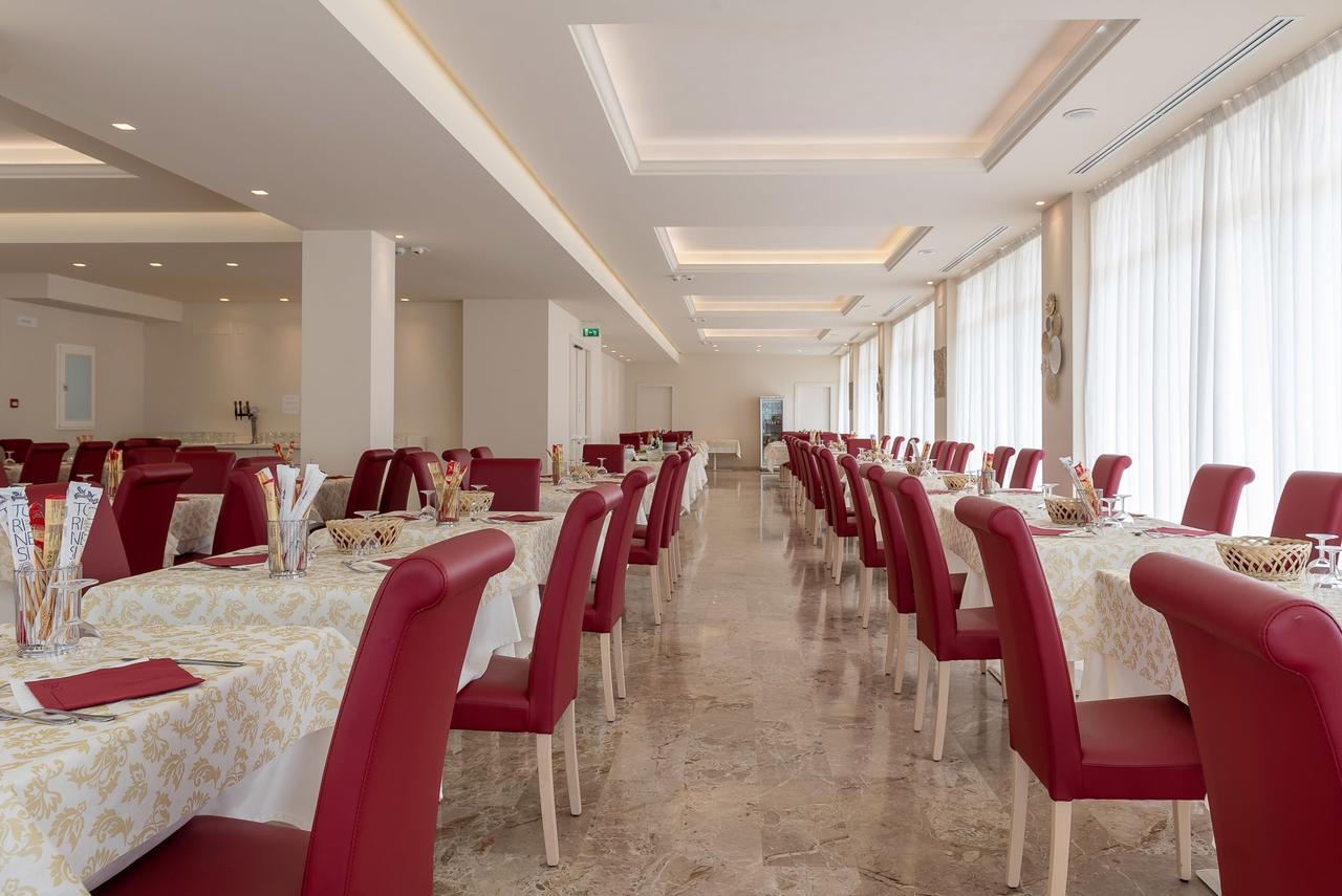 Hotel Tiffany Rimini Eksteriør bilde