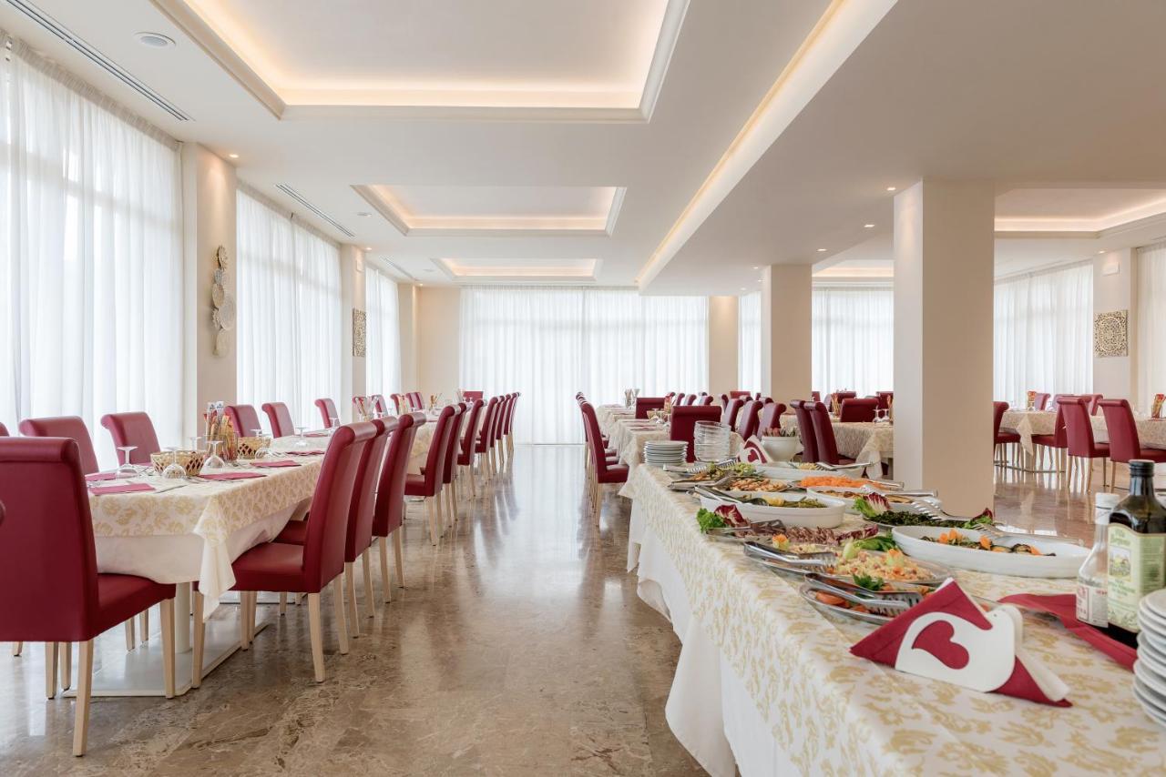 Hotel Tiffany Rimini Eksteriør bilde